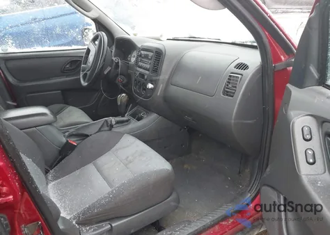 2005 Ford Escape Xls from USA, damaged, VIN 1FMYU02ZX5KB43354